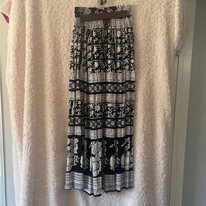 Black and white mid-length/long bohemian skirt. Size small.